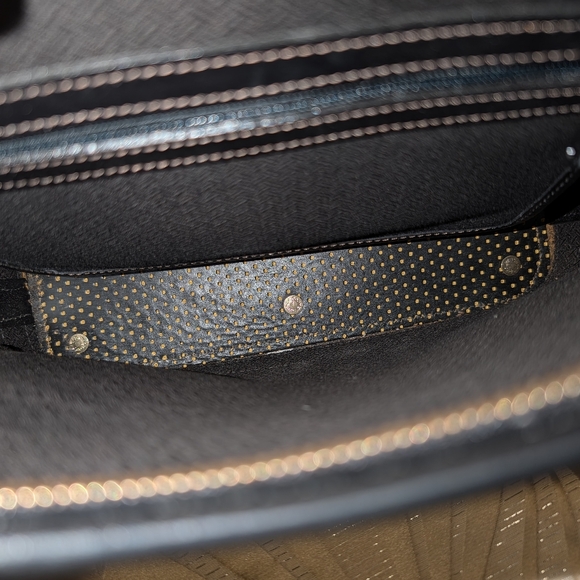 Vintage Dooney And Bourke Black and Gold Women's Bag - Picture 4 of 4